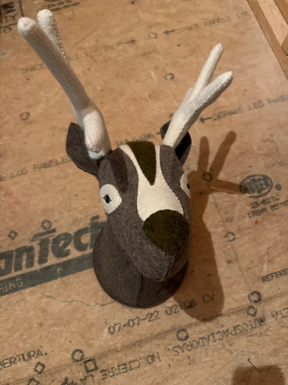 Felt Deer Head Wall Accent in Gray and White